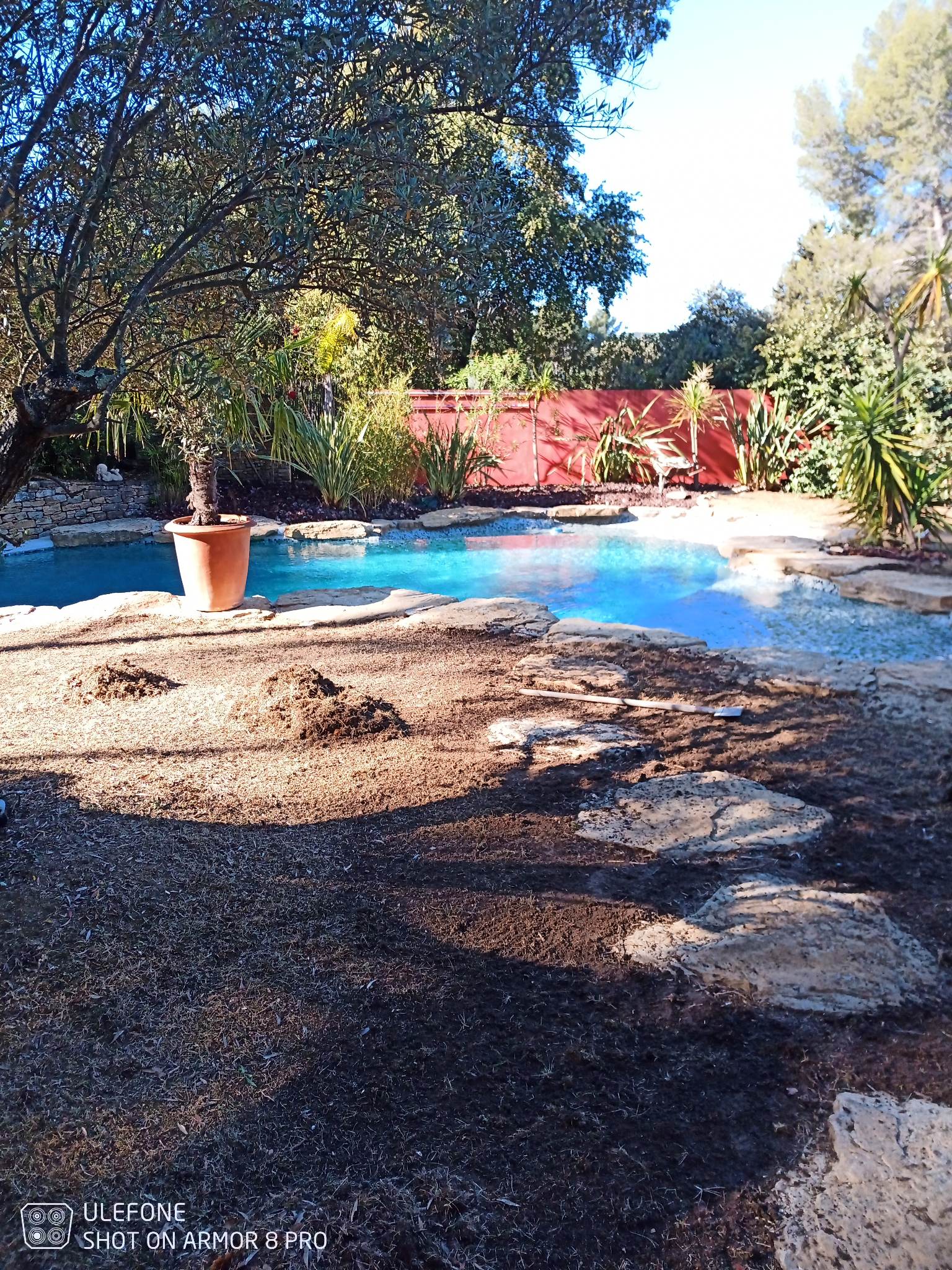 Daziano Services jardin - pose gazon synthétique - la Cadière