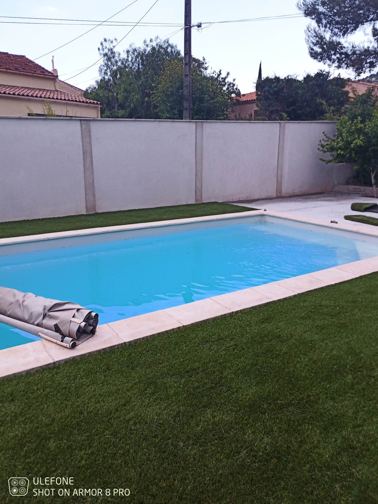 Daziano Services Jardin - Pose gazon synthétique - Sollies-Pont